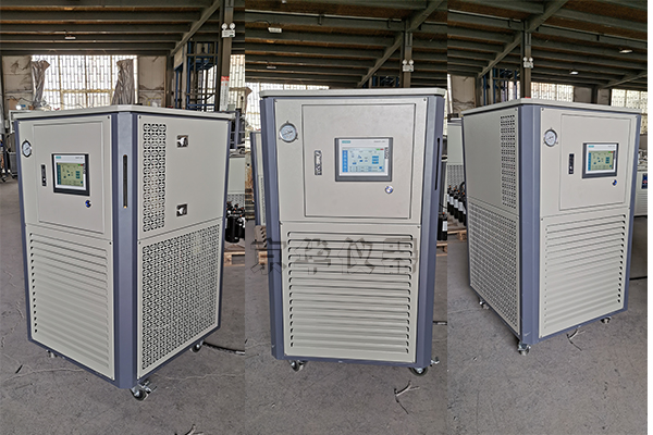 小型高低溫循環(huán)一體機的導(dǎo)熱油詳細介紹 小型高低溫循環(huán)一體機的導(dǎo)熱油詳細介紹